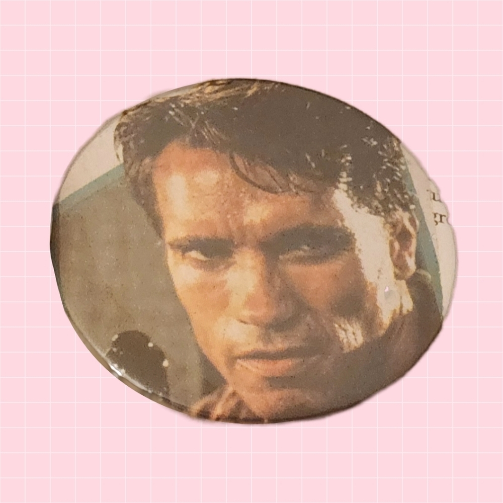 Total Recall 2" Pin